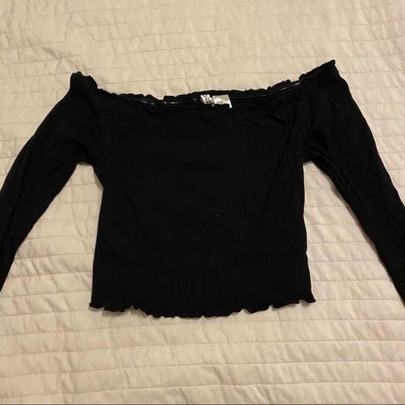 Black off the shoulder top - Picture 1 of 5